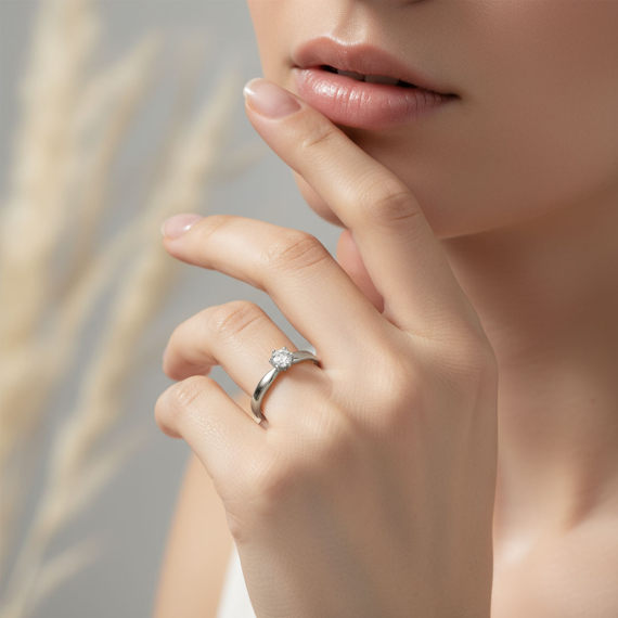 Pierścionek z białego złota z diamentem 0.3 ct - próba 585 Pierścionek z białego złota z diamentem 0.3 ct - próba 585
