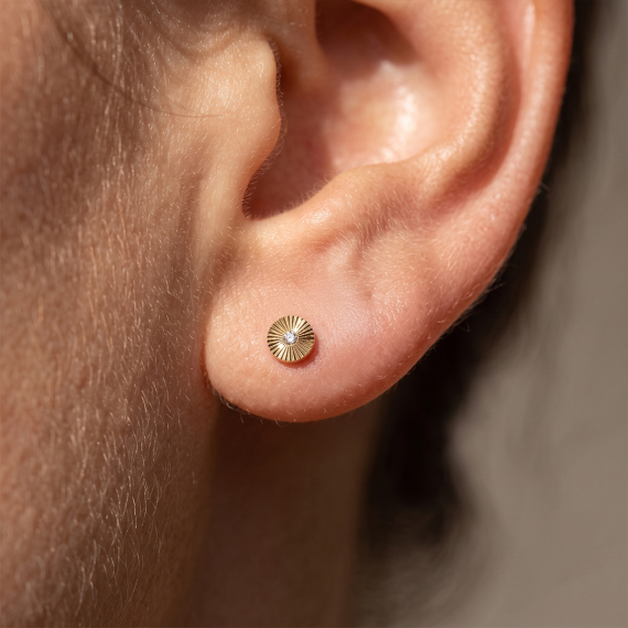 Złote kolczyki okrągłe z diamentami 0.04 ct - próba 585 Złote kolczyki okrągłe z diamentami 0.04 ct - próba 585