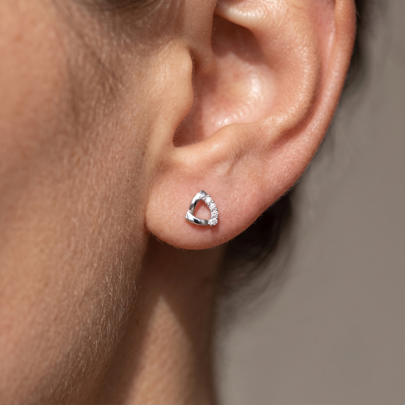 Kolczyki z białego złota z diamentami 0.05 ct - próba 585 Kolczyki z białego złota z diamentami 0.05 ct - próba 585