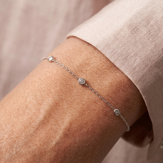 Bransoletka z białego złota z diamentami 0.07 ct - próba 585 Bransoletka z białego złota z diamentami 0.07 ct - próba 585