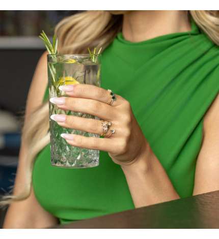 Goldenmark x Karolina Kotas: Złoty pierścionek ze szmaragdem i białymi topazami - próba 585 Goldenmark x Karolina Kotas: Złoty pierścionek ze szmaragdem i białymi topazami - próba 585